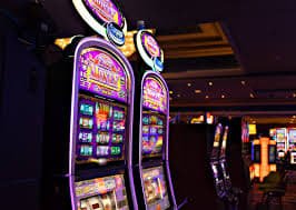 hoki108 heylink mobile app interface showing sportsbook and casino menu on Android and iOS